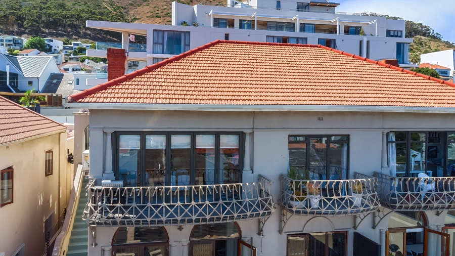 2 Bedroom Property for Sale in Sea Point Western Cape